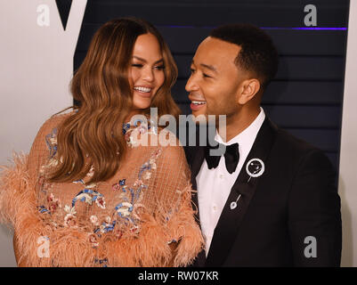 BEVERLY HILLS, CALIFORNIA - FEBRUARY 24: Chrissy Teigen and John Legend attend 2019 Vanity Fair Oscar Party at Wallis Annenberg Center for the Perform Stock Photo