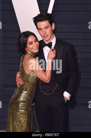 BEVERLY HILLS, CALIFORNIA - FEBRUARY 24: Vanessa Hudgens, Austin Butler attend 2019 Vanity Fair Oscar Party at Wallis Annenberg Center for the Perform Stock Photo