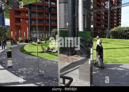 Victorian gas holder encloses new park in King's Cross, London Stock Photo