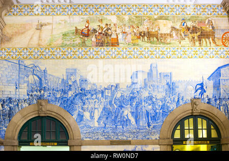 PORTO, PORTUGAL - NOVEMBER 21, 2016: Traditional tiled Azulejo wall at Porto central train station Stock Photo