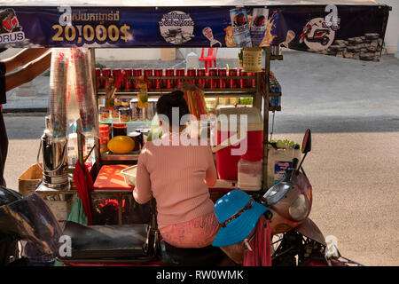 Cambodia, Phnom Penh, City Centre, Preah Ang Nom, Street 102, motorcycle powered mobile street drinks stall Stock Photo