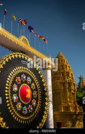 Cambodia, Phnom Penh, City Centre, Wat Ounalom, giant symbolic ASEAN gong Stock Photo