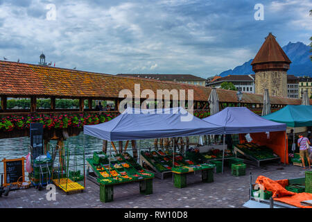 Historic city center of Lucerne with famous Chapel Bridge and lake Lucerne (Vierwaldstattersee), Canton of Luzern, Switzerland Stock Photo