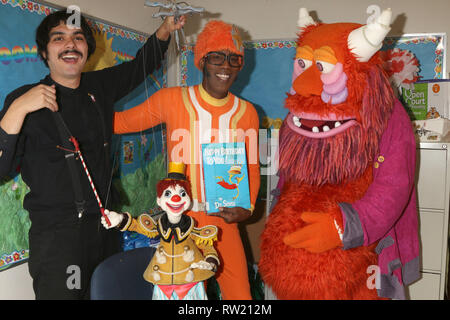 Compton, CA, USA. 1st Mar, 2019. LOS ANGELES - MAR 1: Lance Robertson, DJ Lance Rock, Yo Gabba Gabba Characters at the Read Across America Event at the Ardella B. Tibby K ''“ 8 School on March 1, 2019 in Compton, CA Credit: Kay Blake/ZUMA Wire/Alamy Live News Stock Photo