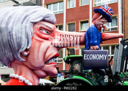 Düsseldorf, Germany. 4th Mar, 2019. A Brexit-themed carnival float designed by German artist Jacques Tilly goes on the Rosenmontag (Rose Monday, Shrove Monday) carnival parade in Düsseldorf. Credit: Vibrant Pictures/Alamy Live News Stock Photo