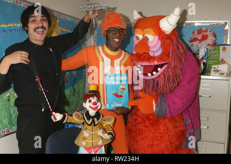 Compton, CA, USA. 1st Mar, 2019. LOS ANGELES - MAR 1: Lance Robertson, DJ Lance Rock, Yo Gabba Gabba Characters at the Read Across America Event at the Ardella B. Tibby K ''“ 8 School on March 1, 2019 in Compton, CA Credit: Kay Blake/ZUMA Wire/Alamy Live News Stock Photo