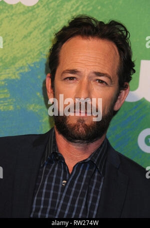 ***FILE PHOTO*** LUKE PERRY DEAD AT 52 NEW YORK, NY - MAY 19: Phoebe Tonkin of the series 'The Originals' attends The CW Network's 2016 New York Upfront at The London Hotel on May 19, 2016 in New York City.   People:  Luke Perry Credit: Hoo-Me.com / MediaPunch Stock Photo