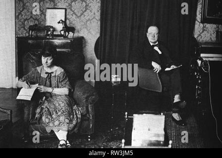 Winston Churchill  standing as an independent candidate for the Abbey Division of Westminster at the by-election in March 1924 Stock Photo