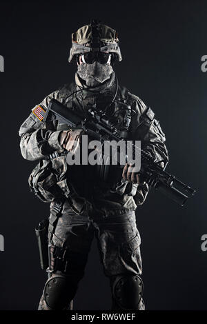 United States Commando face studio shot. Mouth opened, soldier yelling ...