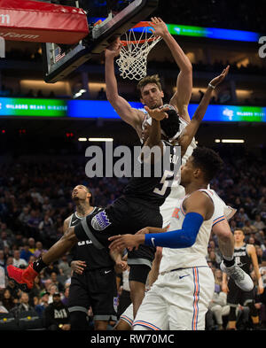 Sacramento, CA, USA. 4th Mar, 2019. Sacramento Kings guard Buddy Hield ...