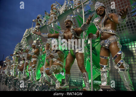 Rio de Janeiro, Brazil . 4th Mar, 2019. Parade of the Independent Youth of Padre Miguel - Parade of the samba school Mocidade Independente de Padre Miguel during the presentation of the samba schools of the special group in the Sambodromo da Marques de Sapucai in the Carnival of Rio 2019 Photo: Thiago Ribeiro / AGIF Credit: AGIF/Alamy Live News Stock Photo