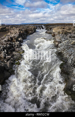 Jökulsá á Fjöllum glacial river flowing through volcanic ash and basalt of Ódáðahraun, the largegst Icelandic lava field in Highlands of Iceland, Scan Stock Photo