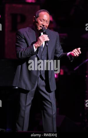 Fort Lauderdale FL, USA. 04th Mar, 2019. Paul Anka performs during his Anka Sings Sinatra: His Songs, My Songs, My Way! concert tour at The Broward Center on March 4, 2019 in Fort Lauderdale, Florida. Credit: Mpi04/Media Punch/Alamy Live News Stock Photo