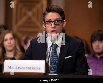 Washington, United States Of America. 05th Mar, 2019. Ethan Lindenberger, an 18 year-old student from Norwalk High School, Norwalk, Ohio, who questioned his parents' anti-vaccine stances and eventually got himself inoculated, testifies during the United States Senate Committee on Health, Education, Labor and Pensions Committee hearing on 'Vaccines Save Lives: What Is Driving Preventable Disease Outbreaks?' on Capitol Hill in Washington, DC on Tuesday, March 5, 2018. Credit: Ron Sachs/CNP | usage worldwide Credit: dpa/Alamy Live News Stock Photo