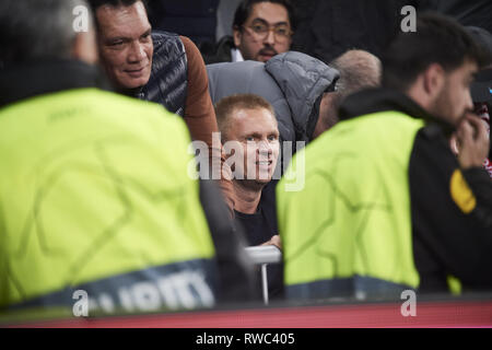 Madrid, Spain. 5th Mar, 2019. AFC Ajax fans in action during the UEFA Champions League Round of 16 Second Leg match between Real Madrid and AFC Ajax at Santiago Bernabeu on March 5, 2019 in Madrid, Spain Credit: Jack Abuin/ZUMA Wire/Alamy Live News Stock Photo