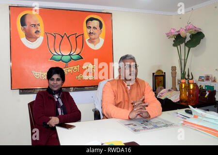 Kolkata, India. 05th Mar, 2019. Former IPS officer Bharati Ghosh (left) who join Bharatiya Janta Party or BJP recently meet West Bengal BJP President Dilip Ghosh (right) at BJP West Bengal head quarter. Credit: Saikat Paul/Pacific Press/Alamy Live News Stock Photo