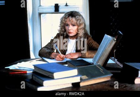 JULIE WALTERS, EDUCATING RITA, 1983 Stock Photo