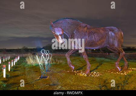 War Horse & the new Tommy silhouettes which are located at Mill Pond Meadow in Featherstone Stock Photo