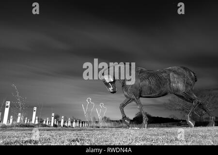 War Horse & the new Tommy silhouettes which are located at Mill Pond Meadow in Featherstone Stock Photo