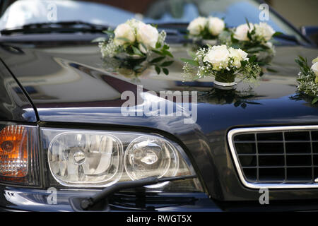 Black Wedding Car Decorations Hood Stock Photo by ©MAK7max 371222242