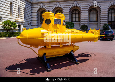 Monaco, yellow submarine in front of Oceanographic Museum, mini ...