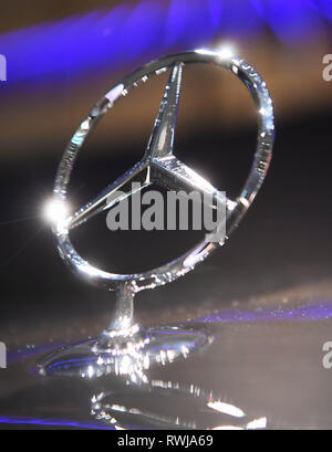 Genf, Switzerland. 06th Mar, 2019. A Mercedes-Benz star, taken on the second press day. The 89th Geneva Motor Show starts on 7 March and lasts until 17 March. Credit: Uli Deck/dpa/Alamy Live News Stock Photo
