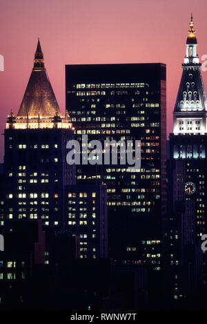 1990s Dusk Manhattan Skyline, New York, USA Stock Photo