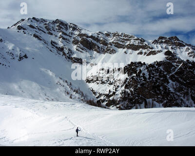 Snowshoeing on Crête de Curlet near St Véran, Parc regional du Queyras, French Alps Stock Photo