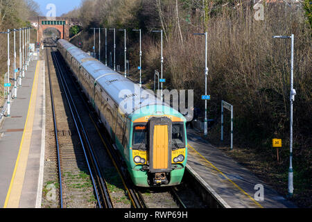 GTR Southern British Rail Class 377 Electrostar - electric multiple unit trail approaching East Grinstead Station, West Sussex, England, UK Stock Photo