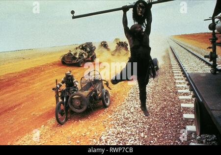 GENERAL SCENE, MAD MAX BEYOND THUNDERDOME, 1985 Stock Photo