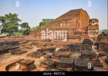 INDIA, NALANDA, Ruins of the ancient Buddhist monastery Mahavihara , which was also a leading teaching institution under the Gupta Empire Stock Photo