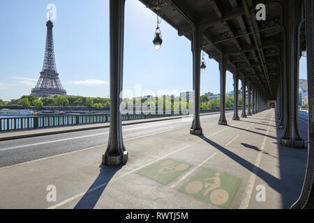 Bir Hakeim bridge and Eiffel tower in a sunny summer day, nobody in Paris, France Stock Photo