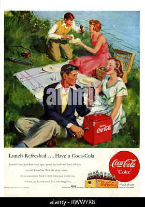 1940s USA Coca-Cola Magazine Advert Stock Photo