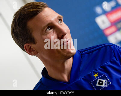 Hamburg, Germany. 08th Mar, 2019. Hamburg's coach Hannes Wolf leaves the HSV press conference at the Volksparkstadion. Wolf commented on the upcoming derby against FC St. Pauli on 10 March 2019 Credit: Axel Heimken/dpa/Alamy Live News Stock Photo