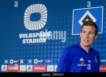 Hamburg, Germany. 08th Mar, 2019. Hamburg's coach Hannes Wolf enters the HSV press conference at the Volksparkstadion. Wolf commented on the upcoming derby against FC St. Pauli on 10 March 2019. Credit: Axel Heimken/dpa/Alamy Live News Stock Photo