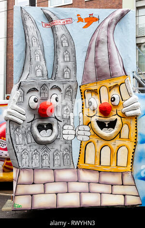 Düsseldorf, Germany. 4 March 2019. Town rivalry between Cologne and Düsseldorf. The annual Rosenmontag (Rose Monday or Shrove Monday) carnival parade takes place in Düsseldorf. Stock Photo