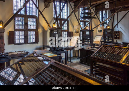 Print Shop Showing 18th Century And 17th Century Printing Presses In ...