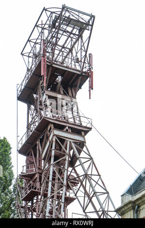 headframe of mine shaft Oberschuir of former coal mine Zeche Consolidation Gelsenkirchen, North Rhine-Westphalia, Germany, Europe Stock Photo