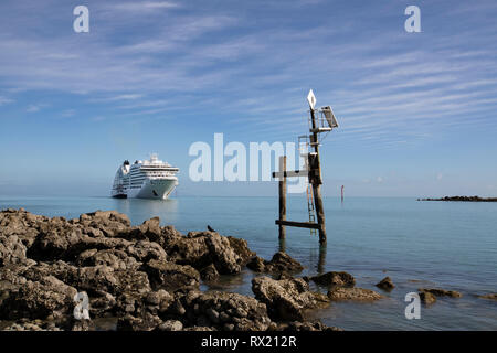 Picture by Tim Cuff - 25 January 2019 - Arrival of cruise ship Seabourn Encore into Port Nelson, New Zealand Stock Photo