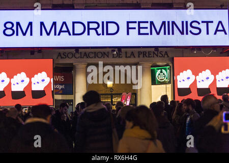 Madrid, Madrid, Spain. 8th Mar, 2019. Neon lights mention the March 8th, feminist day of the International WomanÂ´s Day in a massive demonstration in the streets of Madrid. Credit: Celestino Arce Lavin/ZUMA Wire/Alamy Live News Stock Photo