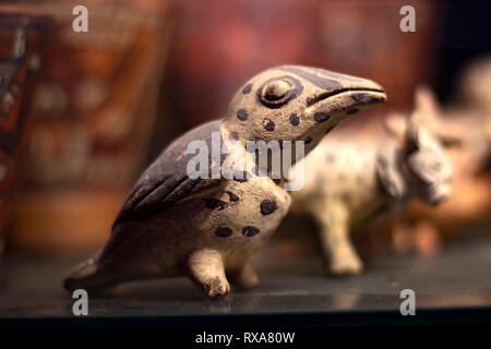 Precolombian bird ceramic called 'Huacos' from Chancay, a Peruvian culture. Private collection of pre inca pottery. Stock Photo