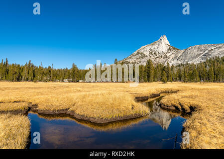 Cathedral Lakes Trail in Yosemite Stock Photo