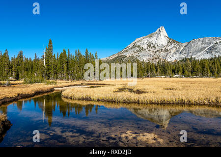 Cathedral Lakes Trail in Yosemite Stock Photo