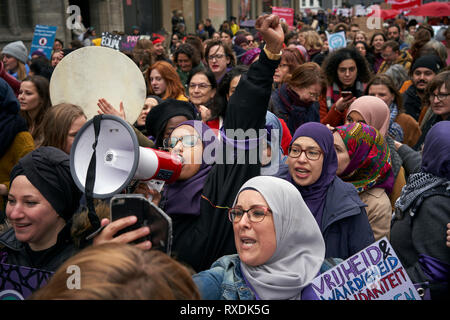 Amsterdam, Netherlands. 9th Mar 2019. Muslim women's groups take part in the demonstration demanding that their rights be respected. Convened by the Women's March movement, today women demonstrated in Amsterdam following in the footsteps of great marches around the world in defence of women's rights and for gender equality. Credit: Nacho Calonge/Alamy Live News Stock Photo