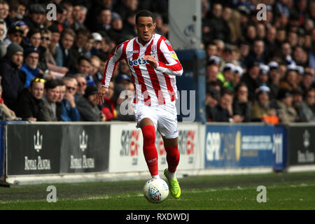 London, UK. 09th Mar, 2019. Tom Ince of Stoke City in action. EFL Skybet championship match, Queens Park Rangers v Stoke City at Loftus Road Stadium in London on Saturday 9th March 2019. this image may only be used for Editorial purposes. Editorial use only, license required for commercial use. No use in betting, games or a single club/league/player publications. pic by Steffan Bowen/Andrew Orchard sports photography/Alamy Live news Credit: Andrew Orchard sports photography/Alamy Live News Stock Photo