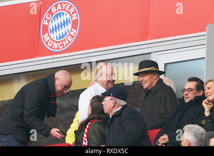 Munich, Germany. 09th Mar, 2019. Franz BECKENBAUER ( ex FCB President, captain of honor FCB) Alfons Schuhbeck, star cook, television, FC BAYERN MUNICH - VFL WOLFSBURG 6-0 - DFL REGULATIONS PROHIBIT ANY USE OF PHOTOGRAPHS as IMAGE SEQUENCES and/or QUASI-VIDEO - 1.German Soccer League, Munich, March 09, 2019 Season 2018/2019, matchday 25, FCB, München, Credit: Peter Schatz/Alamy Live News Stock Photo