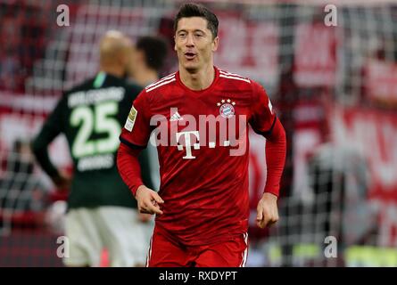 Munich, Deutschland. 09th Mar, 2019. firo: 09.03.2019, football, 1.Bundesliga, season 2018/2019, FC Bayern Munich - VFL Wolfsburg, Robert Lewandowski, Bayern Munich, Munich, Munich, half figure, jubilation | usage worldwide Credit: dpa/Alamy Live News Stock Photo