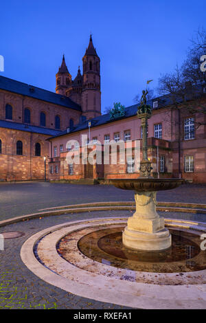 St Peter’s Cathedral at dusk, Worms, Rhineland-Palatinate, Germany Stock Photo