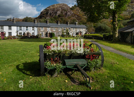 Pretty Cottages in the village of Beddgelert, Snowdonia National Park, North Wales, UK Stock Photo