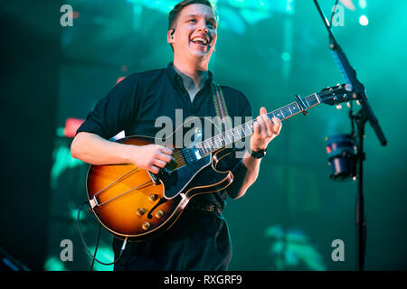 Liverpool, UK. 9th March 2019. George Ezra performing at the sold out Liverpool M&S Bank Arena on his UK tour, Liverpool 09/03/2019 Credit: Gary Mather/Alamy Live News Stock Photo